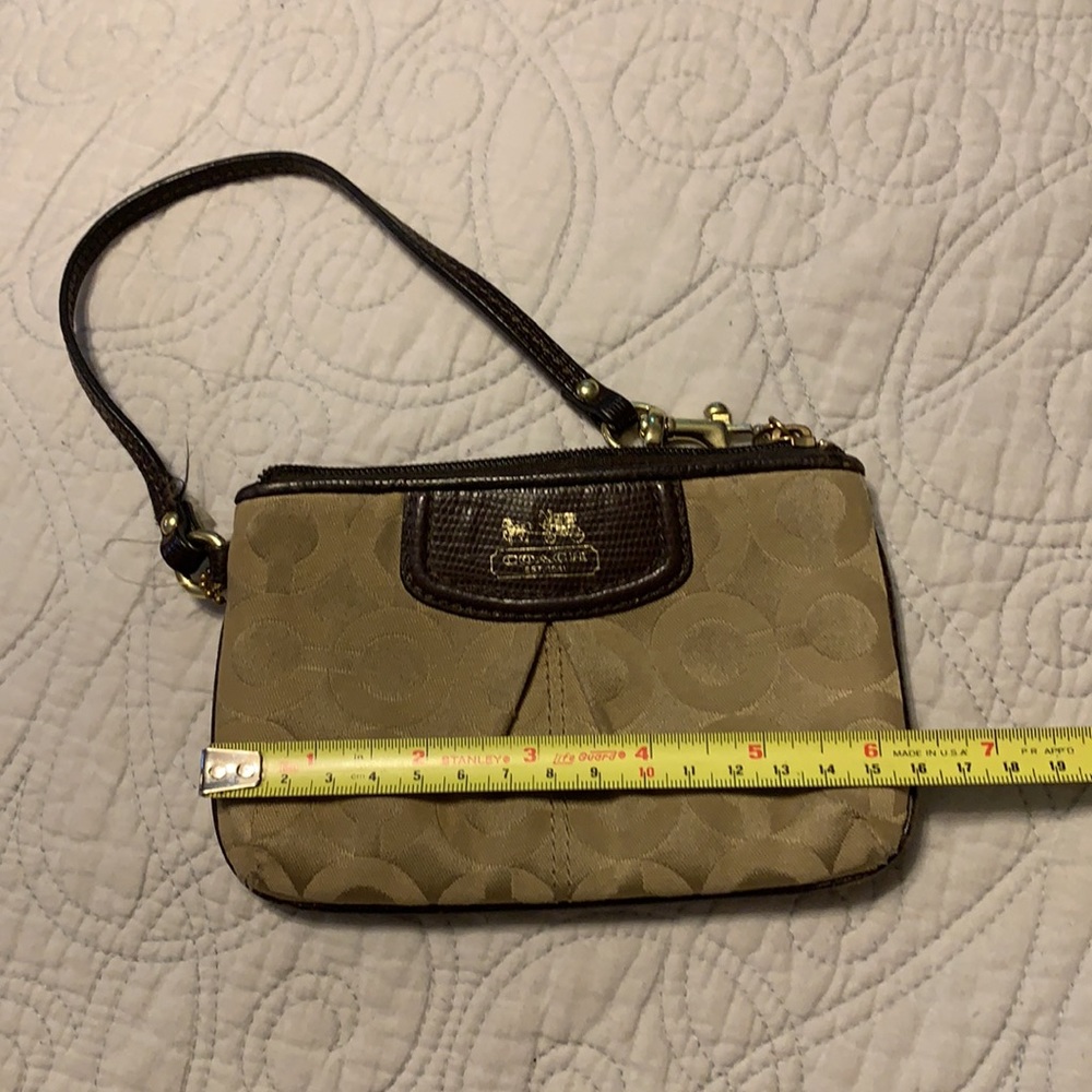 Coach wristlet - Picture 2 of 3